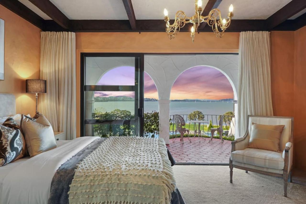 Magnificent Beachfront Mansion - Pool - Fireplace Окленд Экстерьер фото