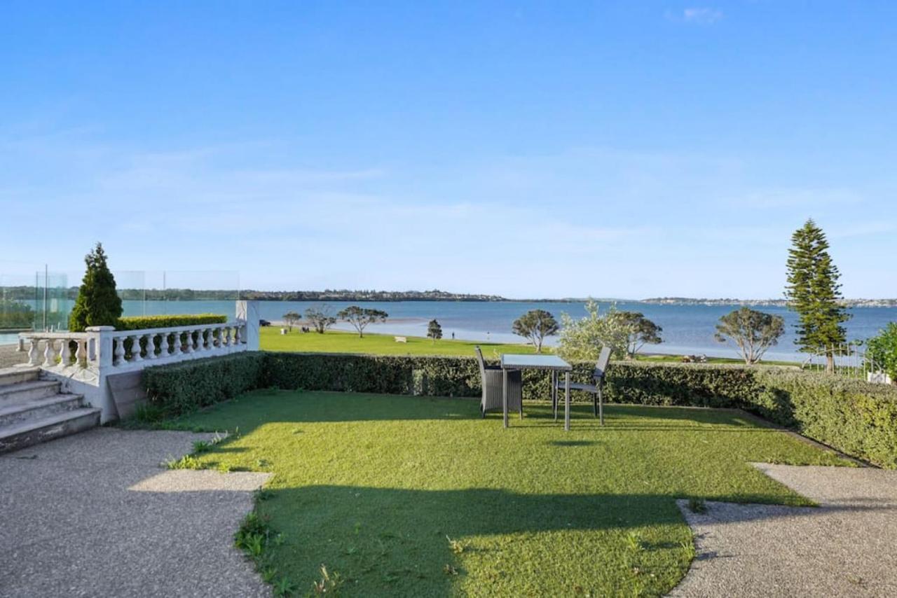 Magnificent Beachfront Mansion - Pool - Fireplace Окленд Экстерьер фото