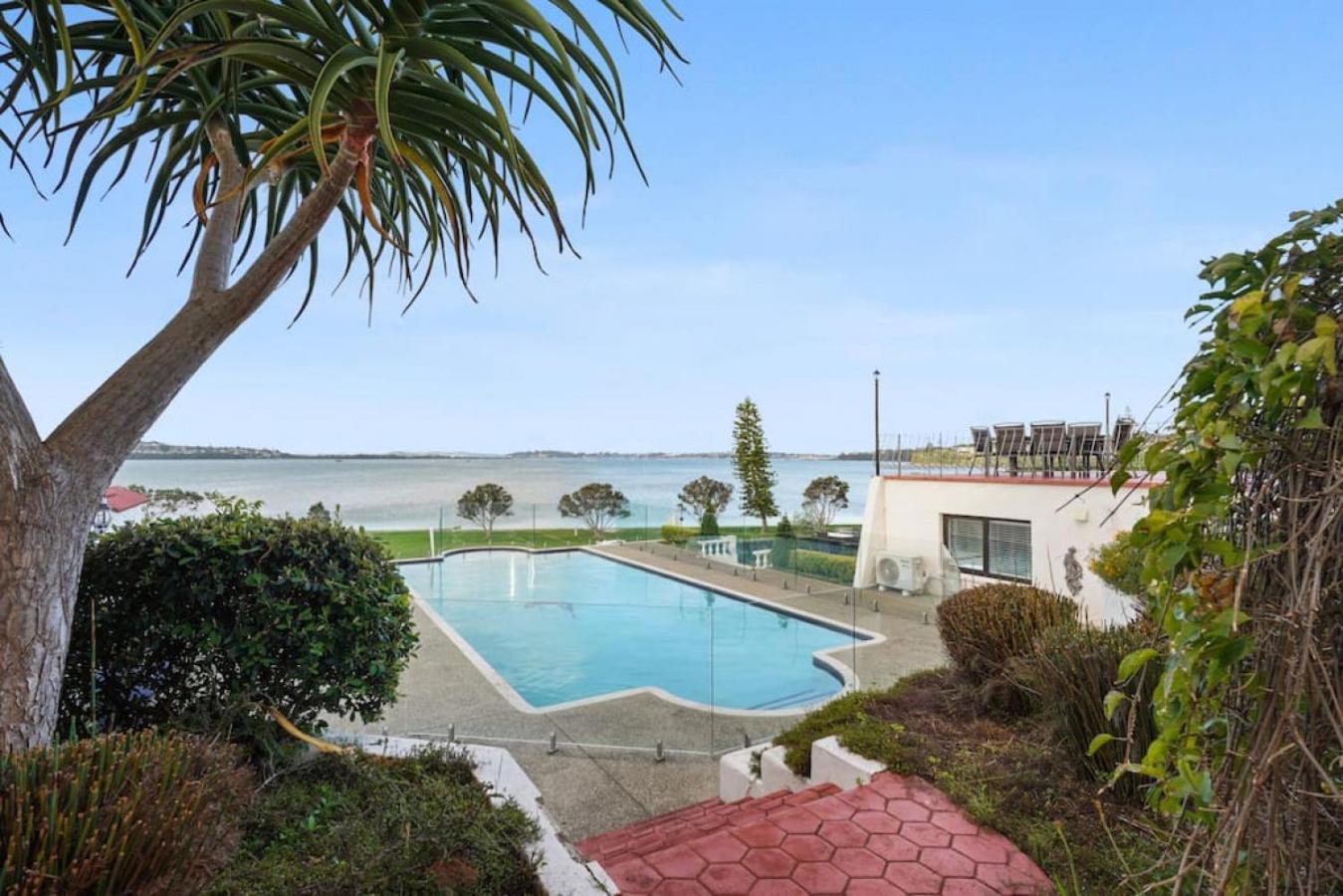 Magnificent Beachfront Mansion - Pool - Fireplace Окленд Экстерьер фото