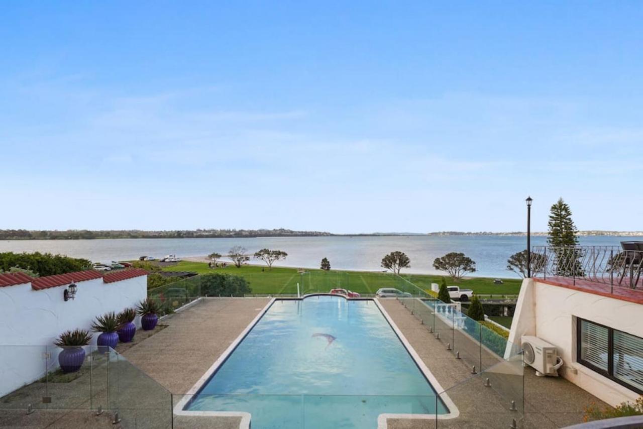 Magnificent Beachfront Mansion - Pool - Fireplace Окленд Экстерьер фото